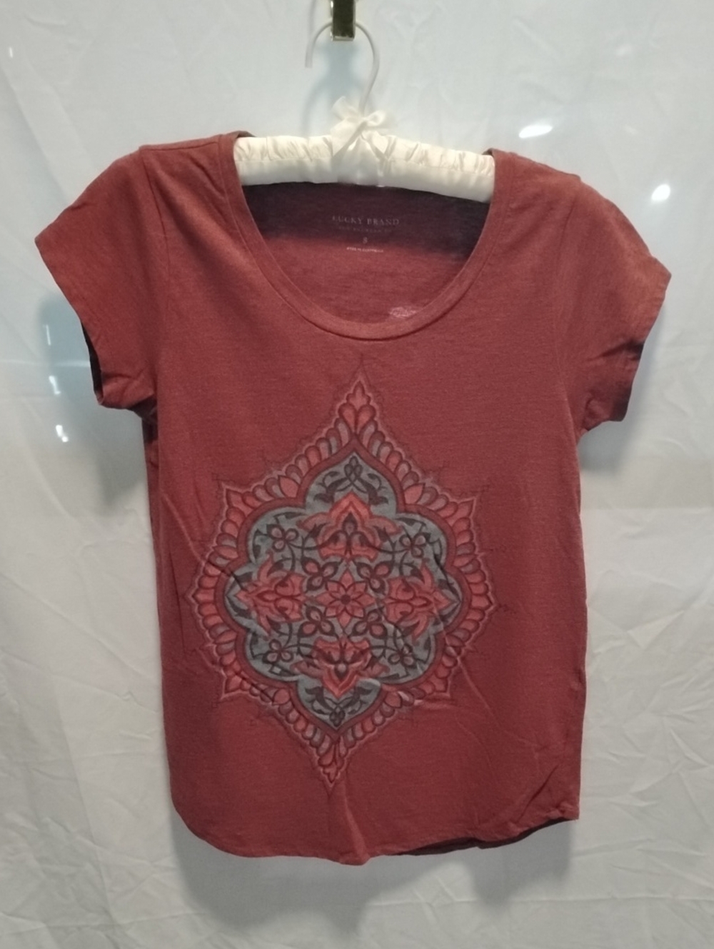 Lucky Brand Burgundy Maroon Mandala Graphic Boho T-Shirt Tee Size Small